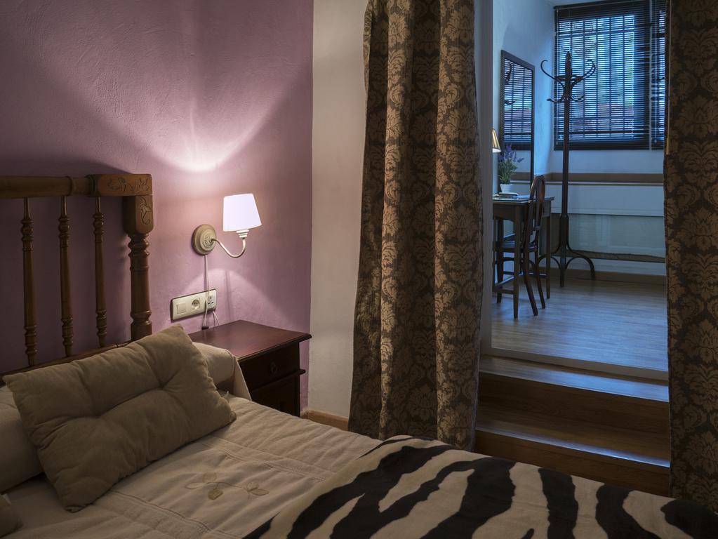 Hostal Los Aromas Villena Exteriör bild